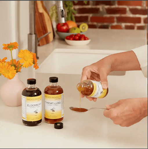 Throat & Lung tonic in hand