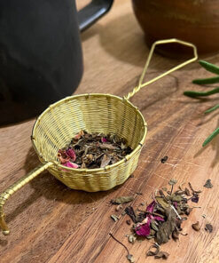 brass tea strainer small 1